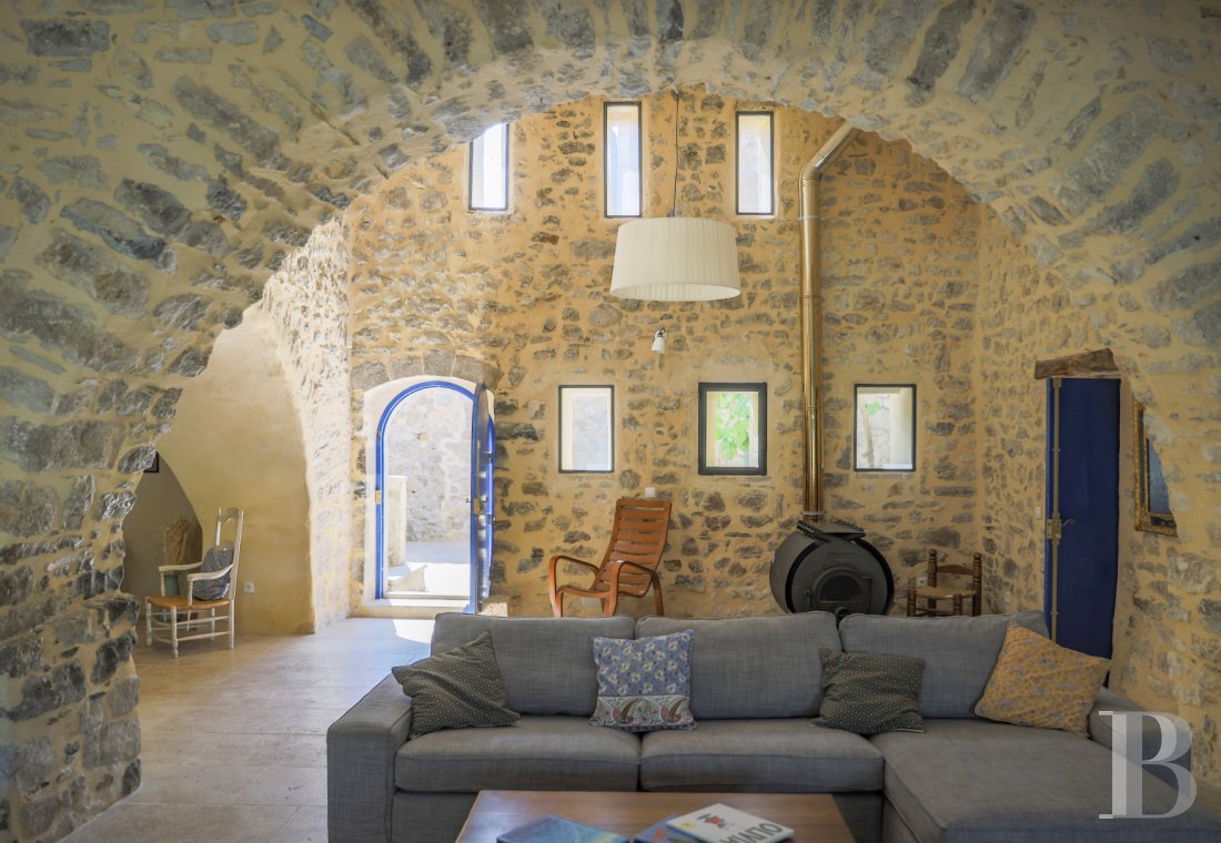 A vast farmhouse on a 130-hectare estate in Gard, south of Anduze - photo  n°6